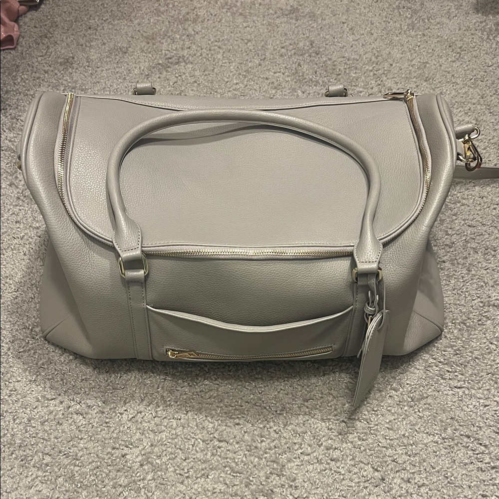 Fawn Design Elegant Gray Travel Bag